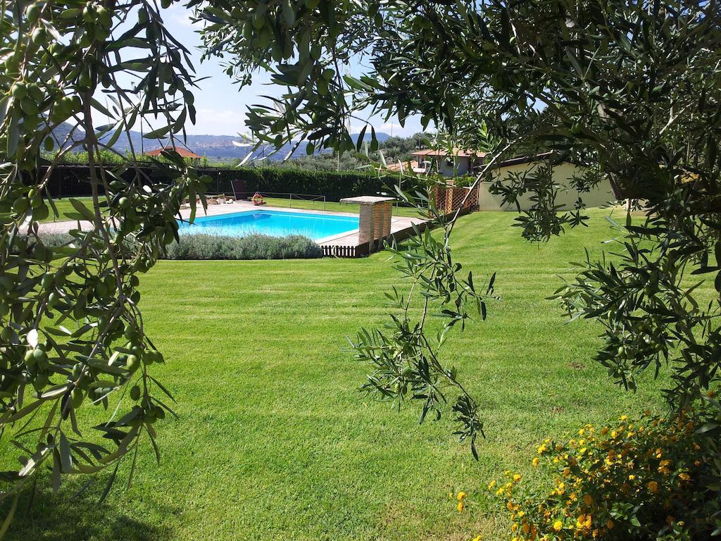 Hotel Piscina La Suite Prossedi Eksteriør billede