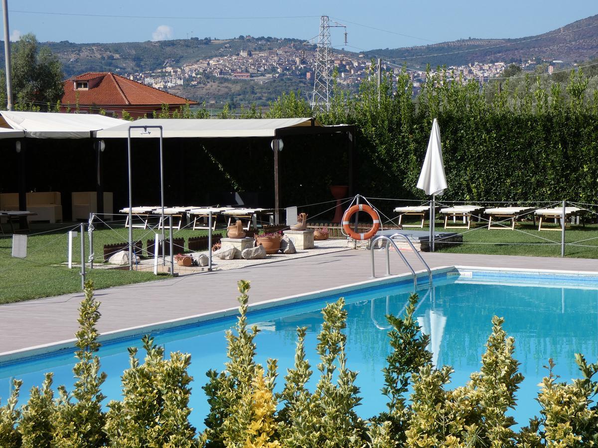 Hotel Piscina La Suite Prossedi Eksteriør billede